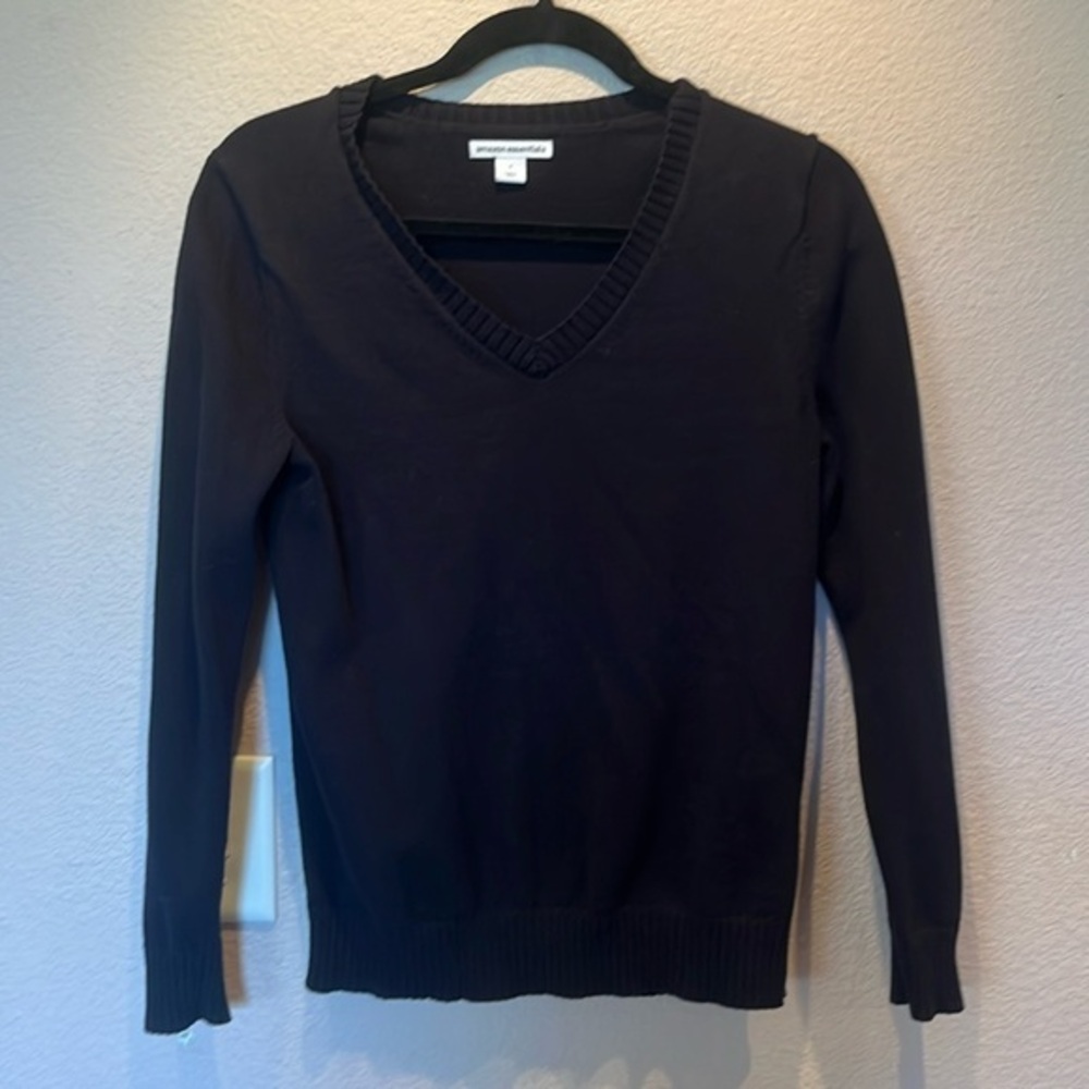 Amazon Essentials Women’s Black V Neck Sweater Size Small